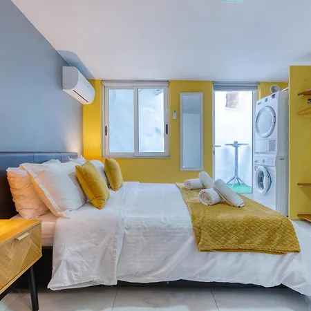 Sunlit Rabat Maisonette W / Private Terrace Rbt008 Appartamento Rabat
