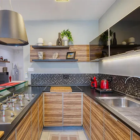 Appartamento Sunlit Rabat Maisonette W / Private Terrace Rbt008 *