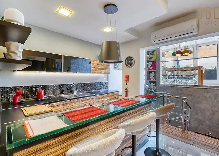 Apartman Sunlit Maisonette With Private Terrace & Bbq By 360 Estates Rabat