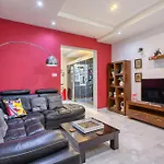 דירה Sunlit Maisonette With Private Terrace & Bbq By 360 Estates רבאט