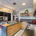 Sunlit Maisonette With Private Terrace & Bbq By 360 Estates דירה *