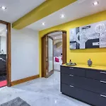 Sunlit Maisonette With Private Terrace & Bbq By 360 Estates דירה רבאט
