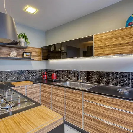 Sunlit Maisonette With Private Terrace & Bbq By 360 Estates Rabat