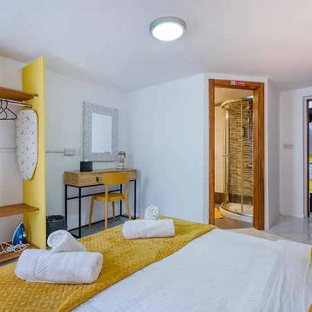 Sunlit Maisonette With Private Terrace & Bbq By 360 Estates Apartment Rabat