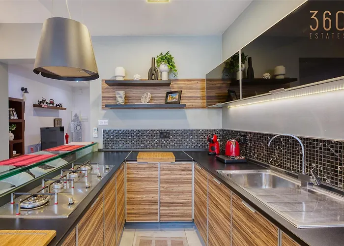 Apartament Sunlit Maisonette With Private Terrace & Bbq By 360 Estates *