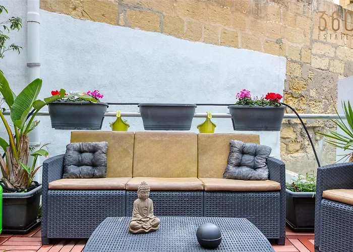 Sunlit Maisonette With Private Terrace & Bbq By 360 Estates Rabat