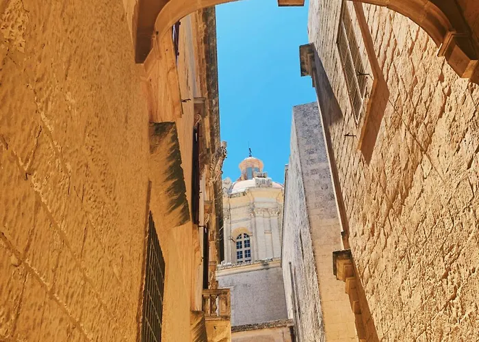 Apartament Sunlit Maisonette With Private Terrace & Bbq By 360 Estates